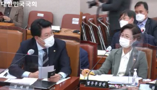 장제원 의원이 5일 국회에서 열린 법제사법위원회 법무부 등 예산안 심사에서 추미애 법무부 장관에게 "(커밍아웃) 검사들을 큰 품으로 안아달라"고 요청하고 있다.   국회 영상회의록 캡처